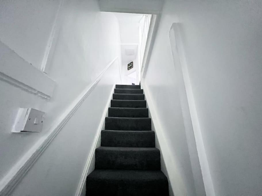 Cosy Flat By Anfield: 5 Minutes From The Stadium! Apartment